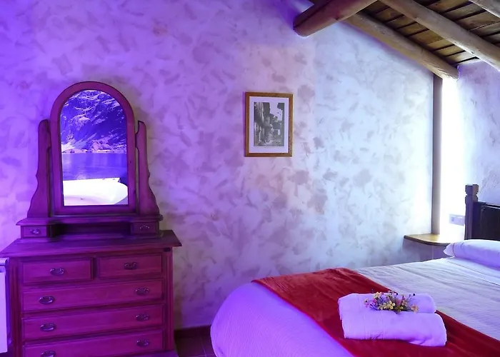 El Berrueco 컨트리하우스 *